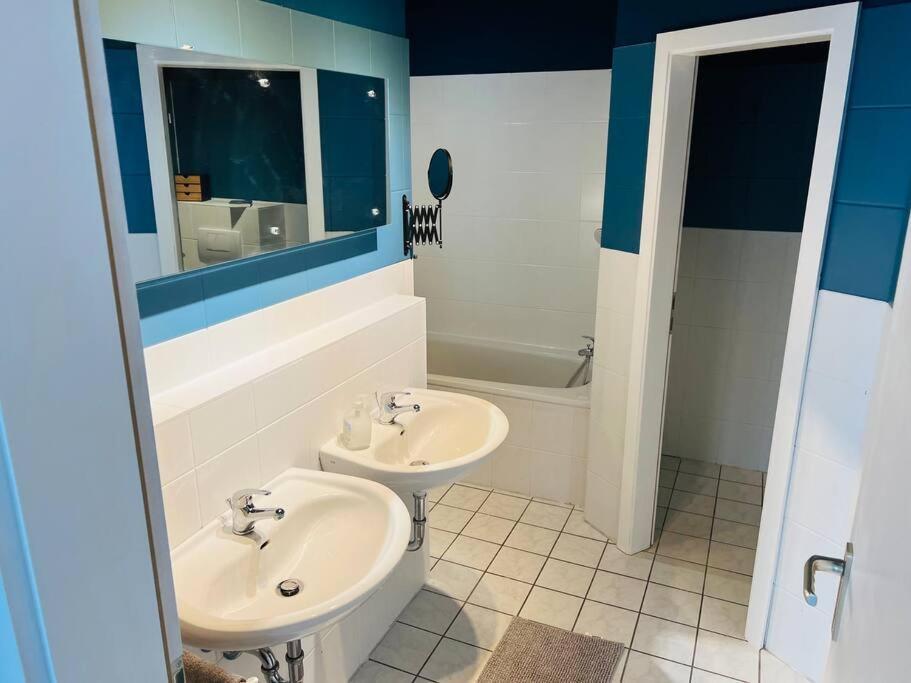 Zentrales Grosszuegiges Apartment Mit Dachterrasse! Bochum Ngoại thất bức ảnh