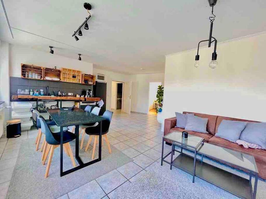 Zentrales Grosszuegiges Apartment Mit Dachterrasse! Bochum Ngoại thất bức ảnh
